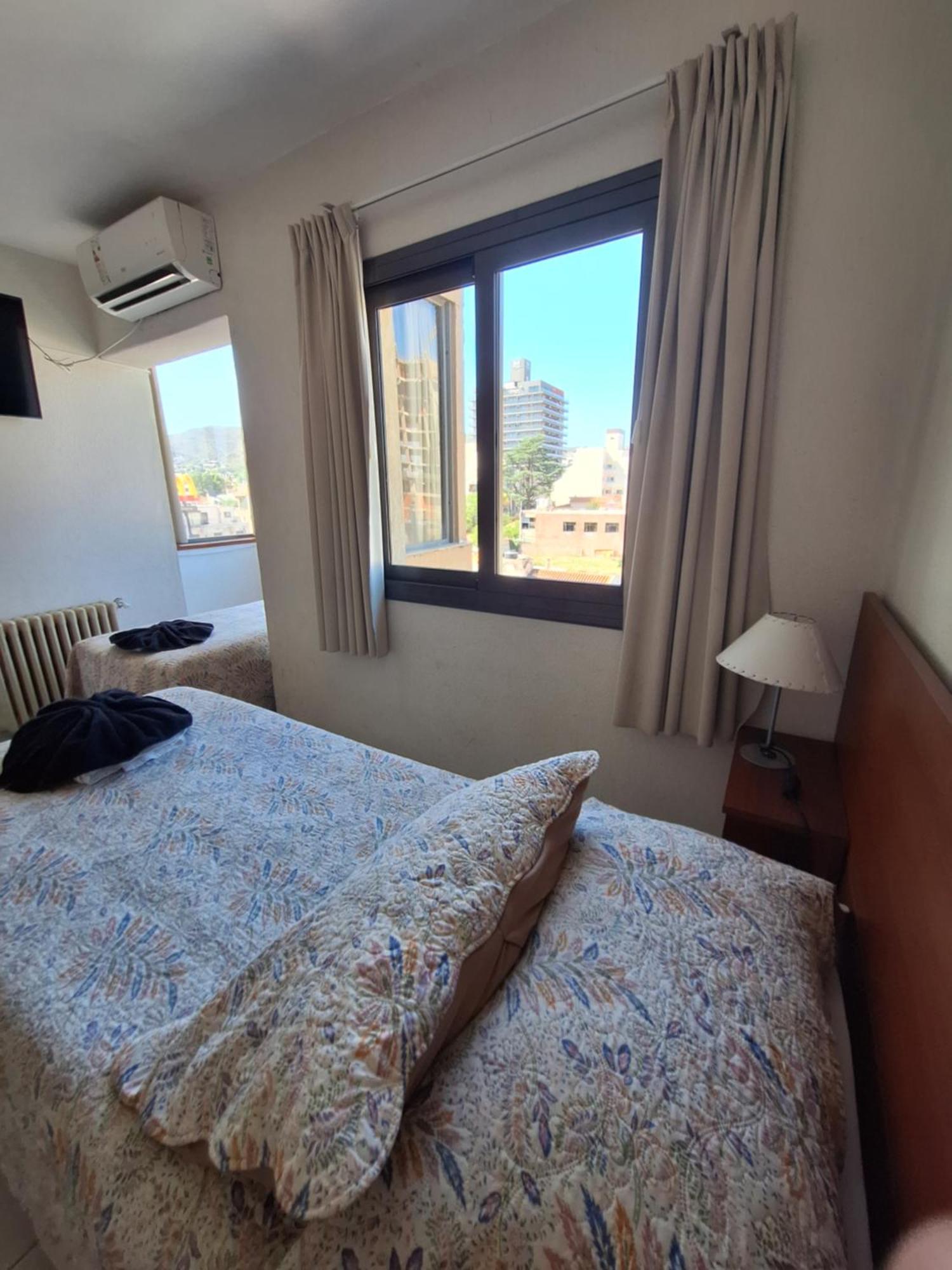 Hotel Hurlingham 비야카를로스파스 외부 사진