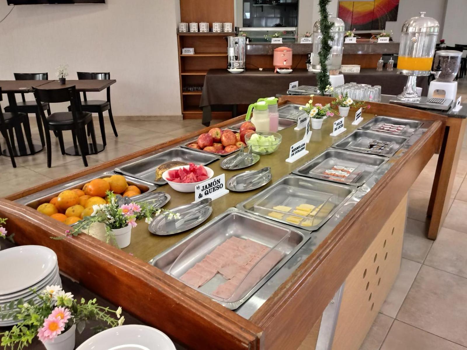 Hotel Hurlingham 비야카를로스파스 외부 사진
