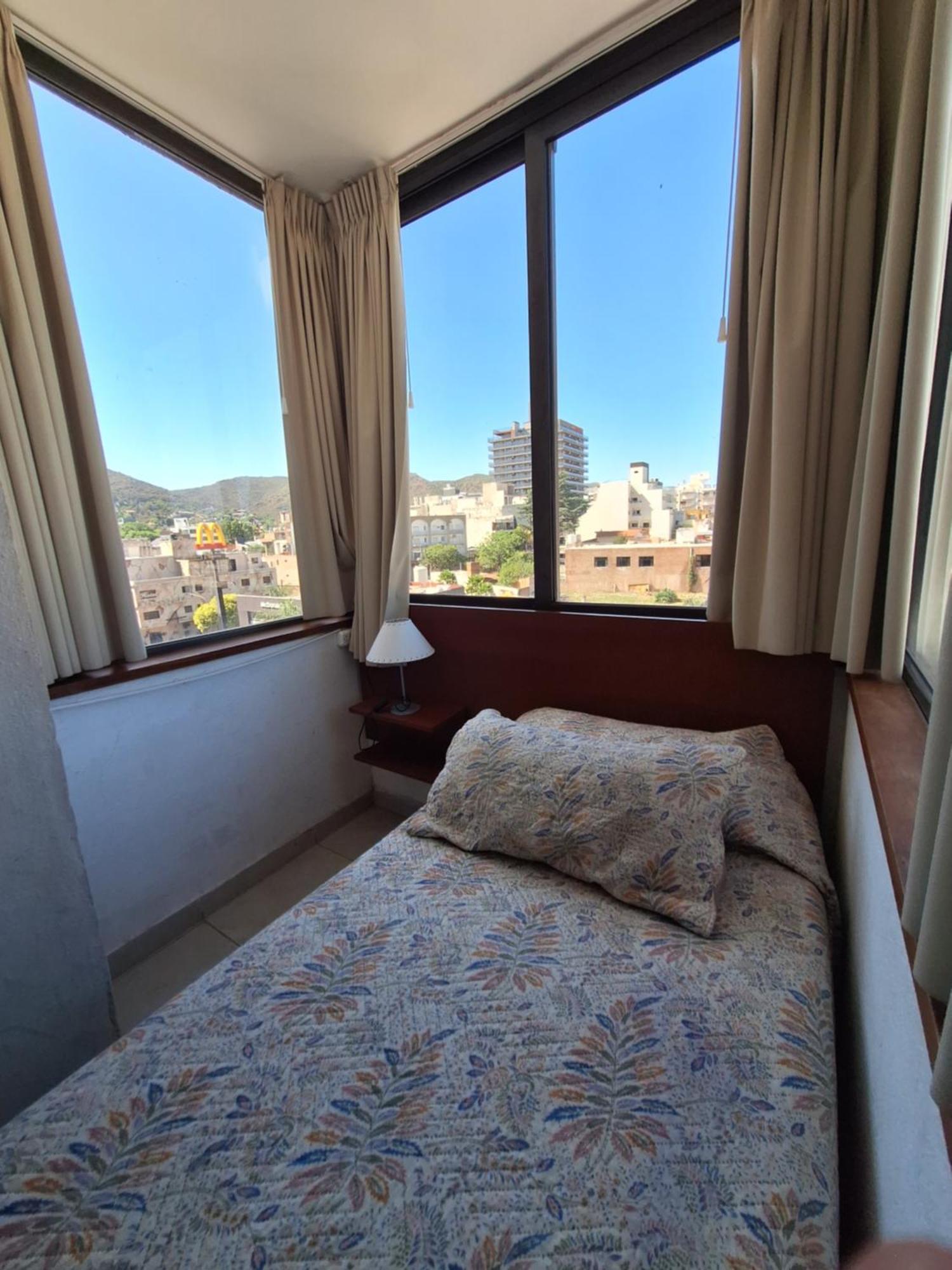 Hotel Hurlingham 비야카를로스파스 외부 사진
