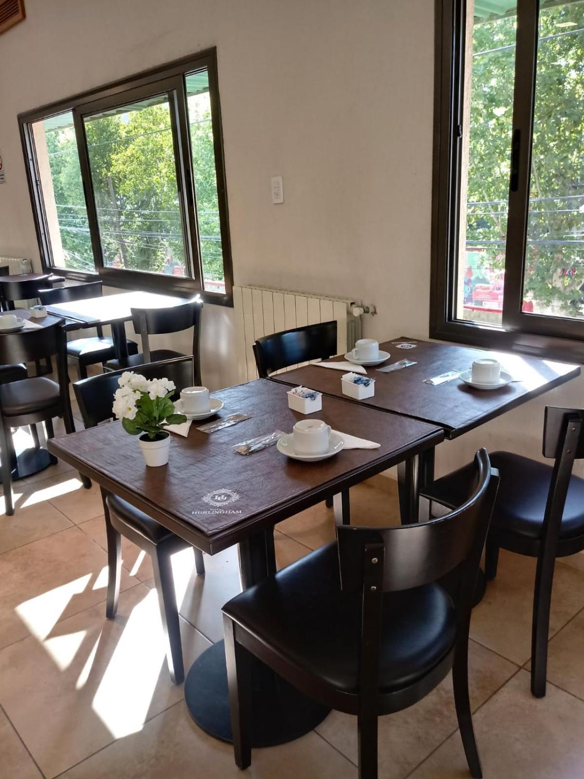 Hotel Hurlingham 비야카를로스파스 외부 사진